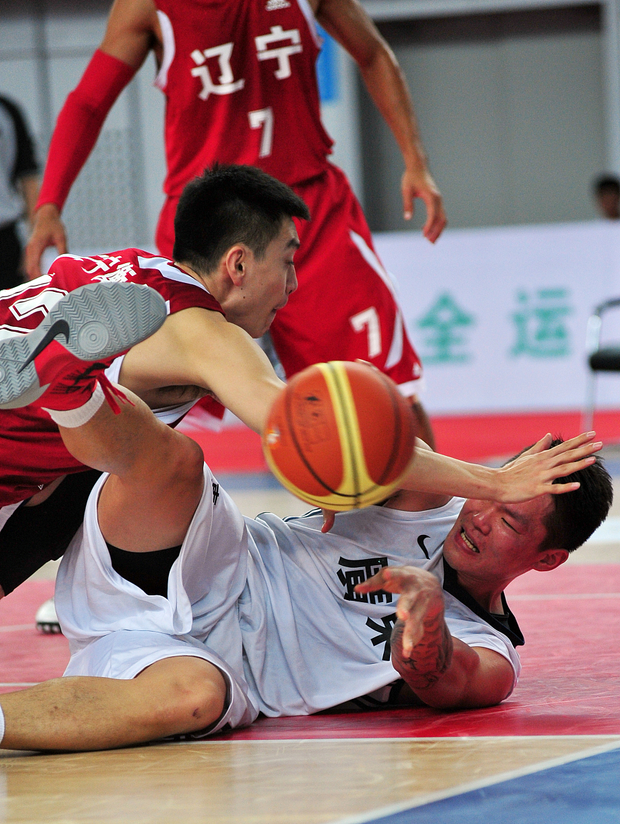 湖南男篮在比赛中再次遭遇失败，实力暴露无遗