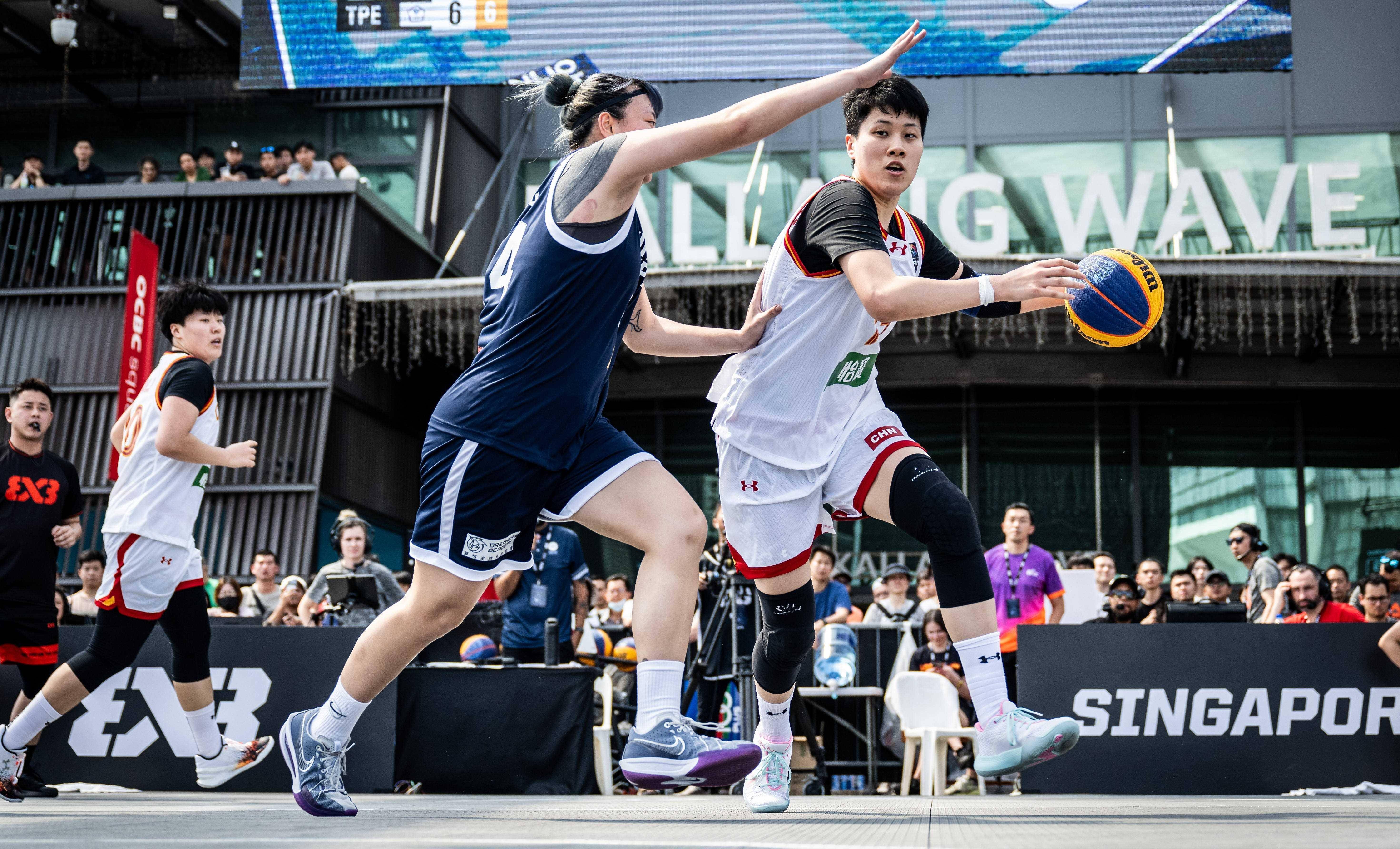 关于重庆队以出色表现赢得比赛，势如破竹的信息