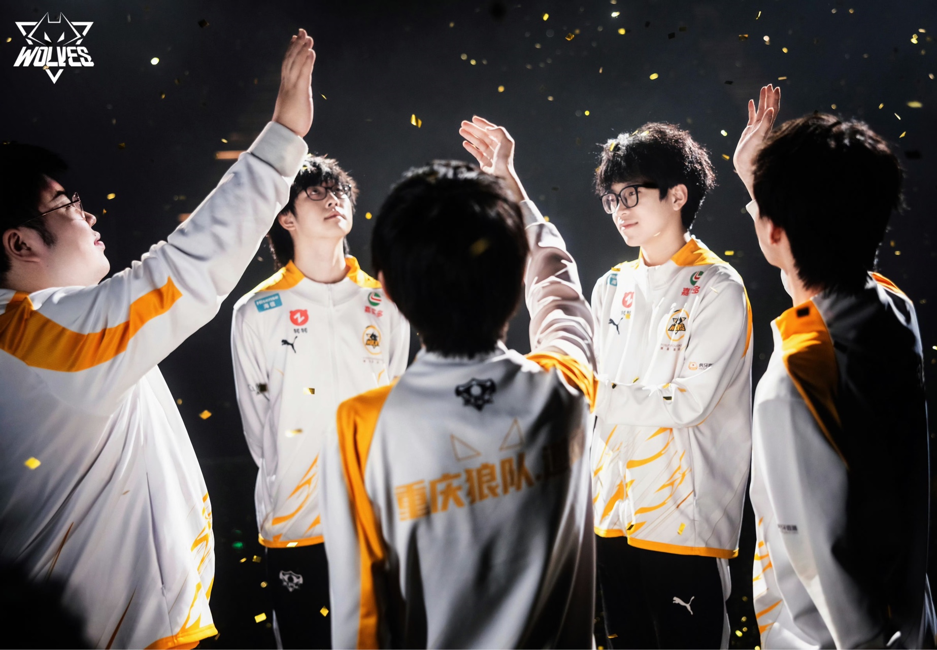 关于重庆队以出色表现赢得比赛，势如破竹的信息