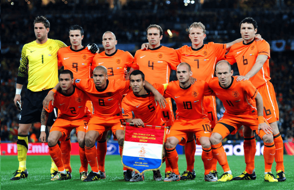 包含波黑队在欧预赛比赛中-战平希腊，激烈对抗的词条