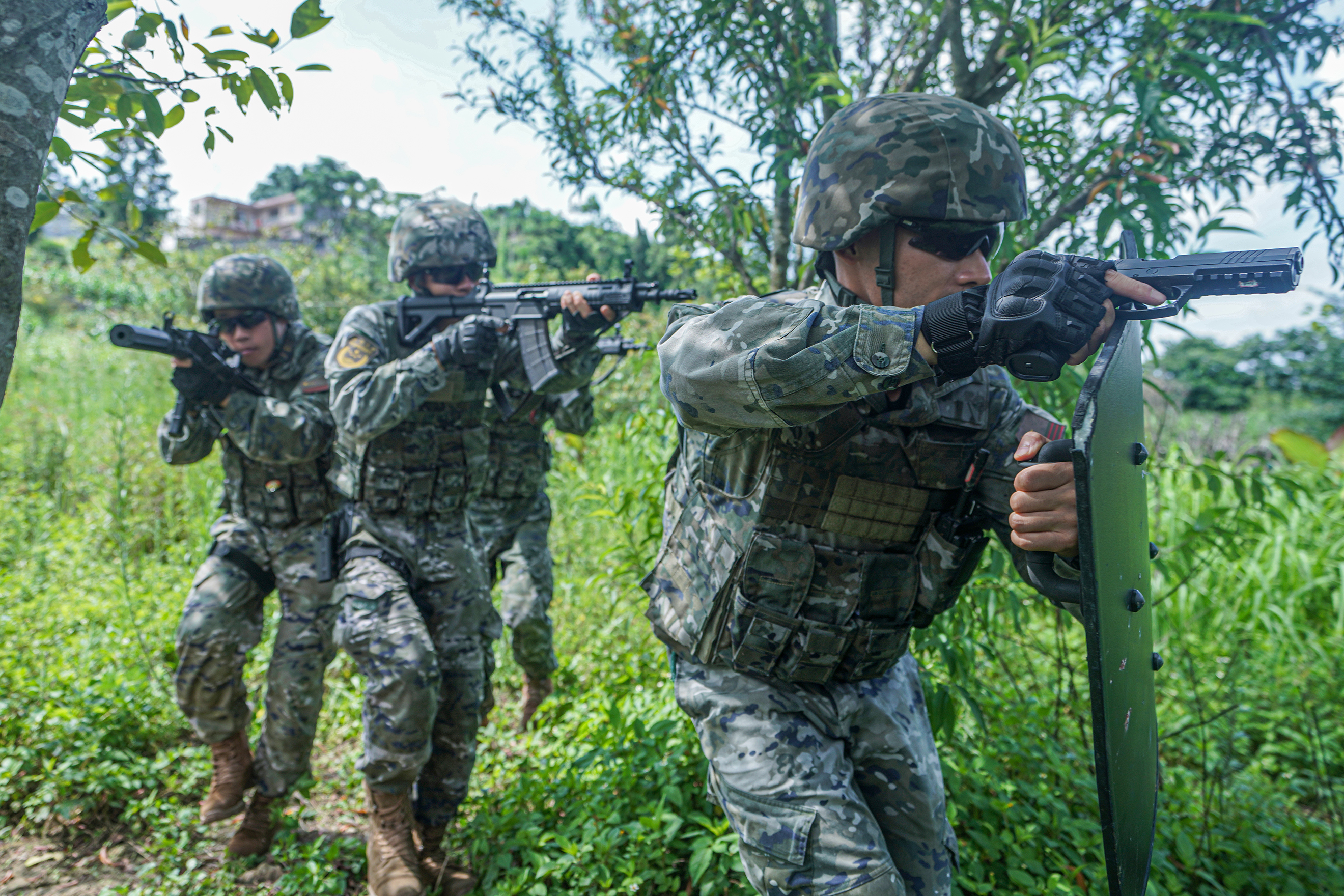 包含战队士气高涨，迎接更大挑战的词条
