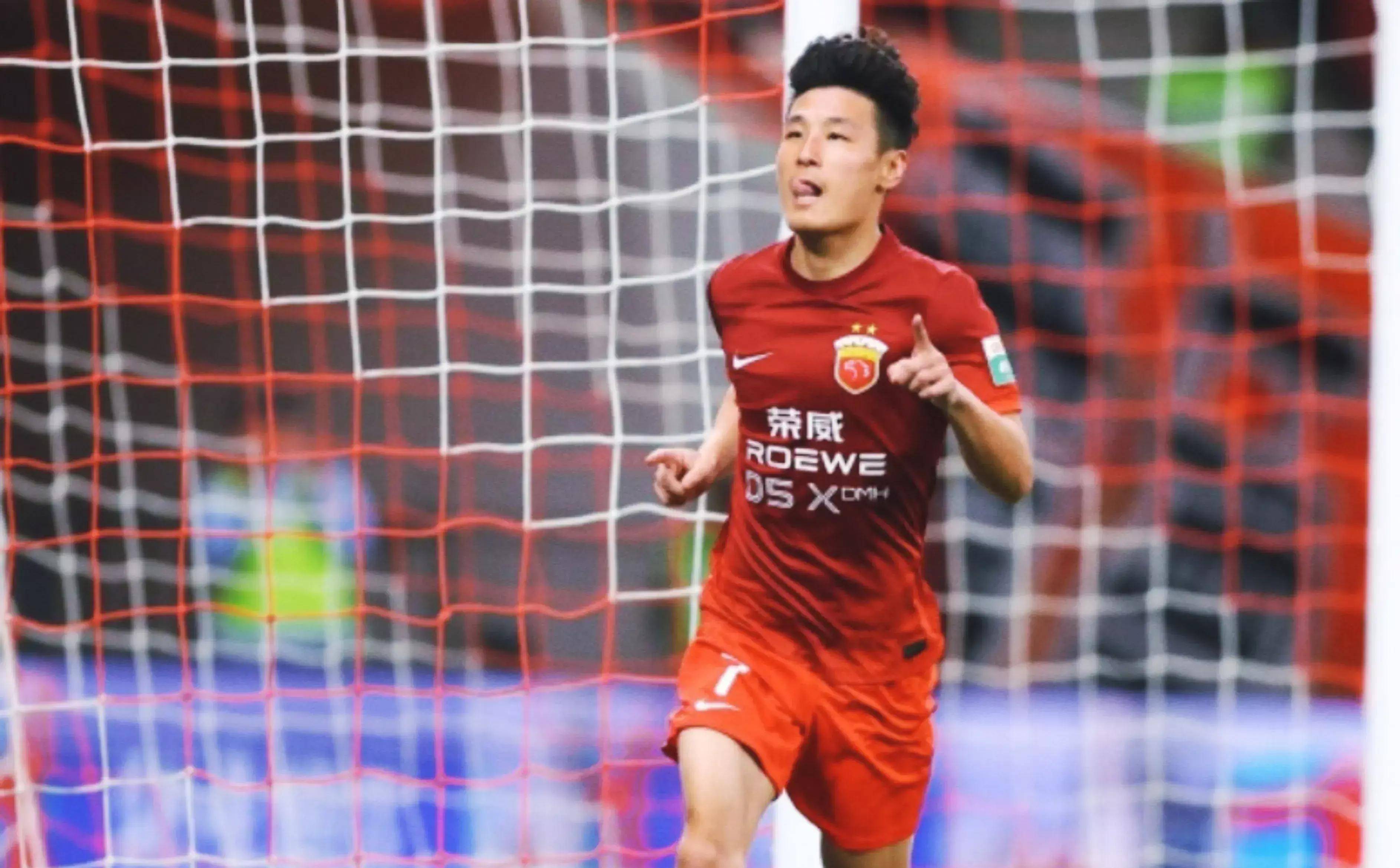 中超联赛新赛季开启,谁能夺得冠军荣耀? 中超联赛新赛季开启,谁能夺得冠军荣耀?