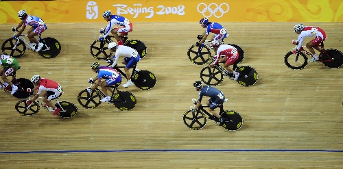关于男子自行车赛再遭新秀重创,夺冠成神话的信息 关于男子自行车赛再遭新秀重创,夺冠成神话的信息