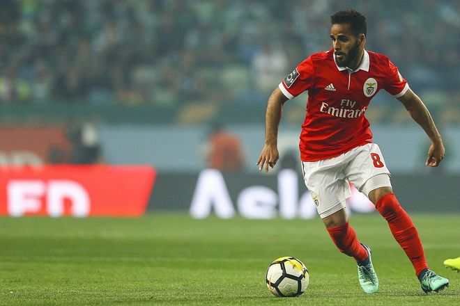 关于拜仁慕尼黑客场战胜马德里竞技，取得关键胜利的信息