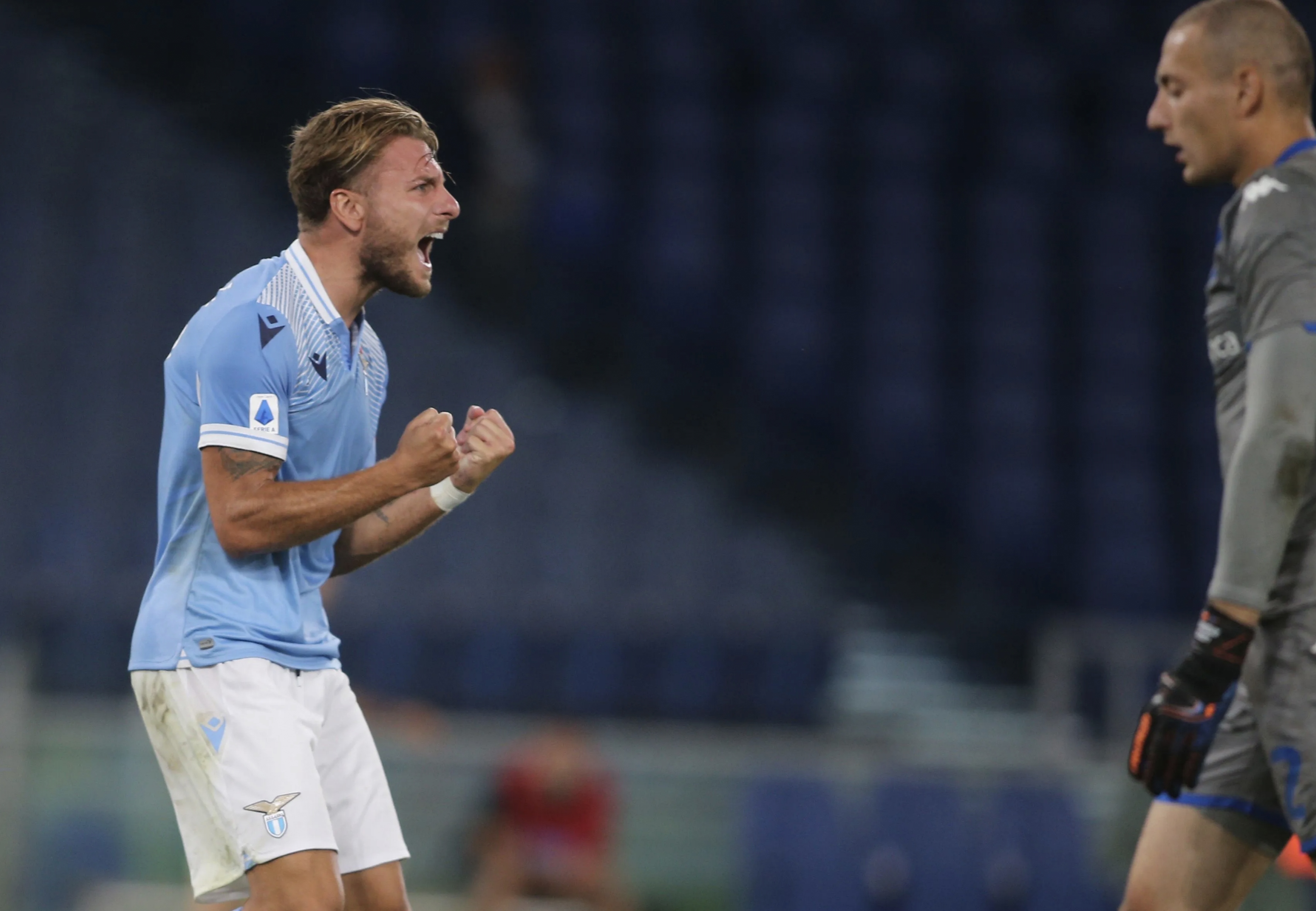 包含意大利队员备战动力十足，备受球迷追捧的词条