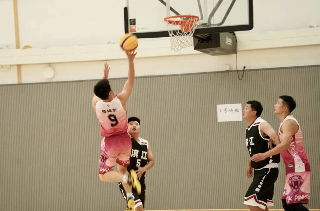 精英运动员集结一堂，赛场高手云集的简单介绍