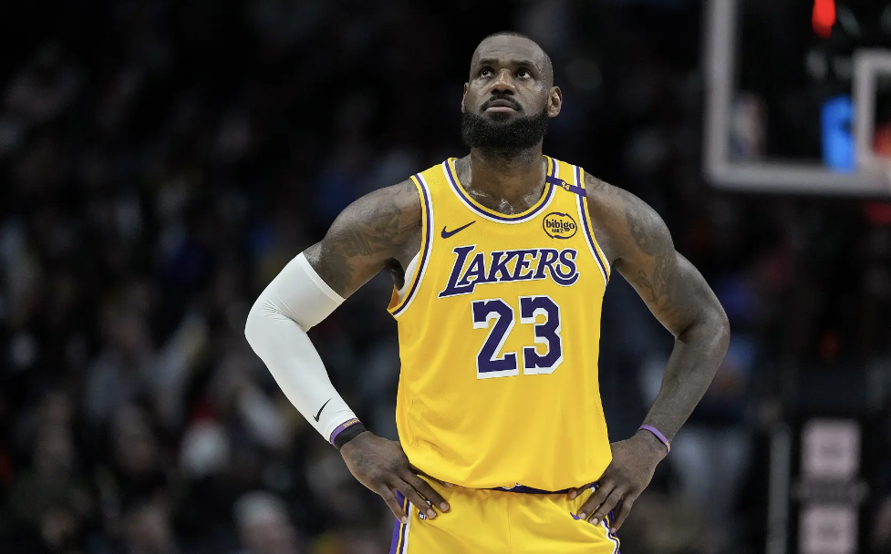 湖人客场擒雷霆，终结两连败