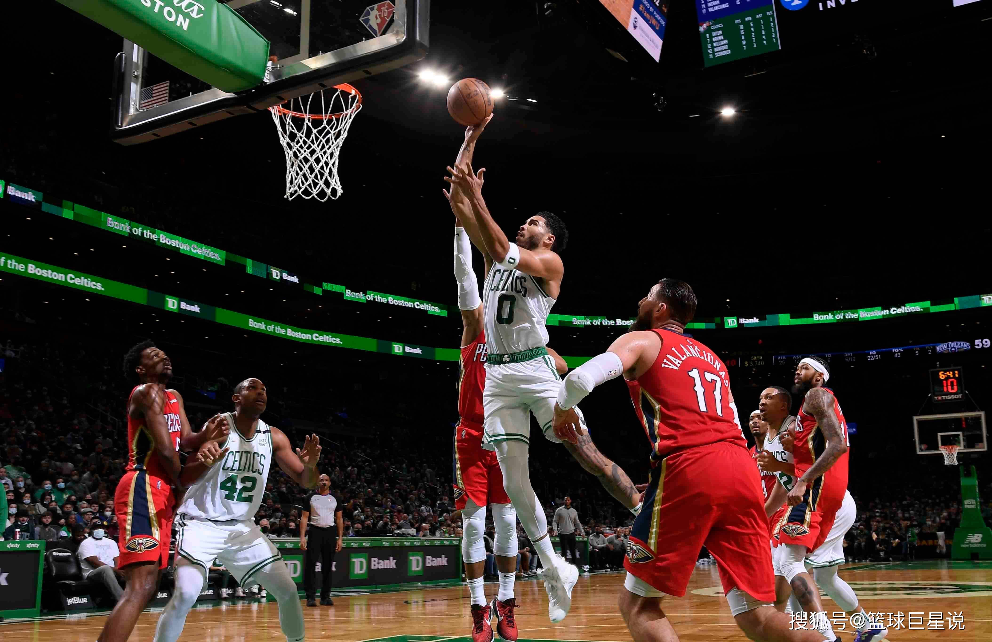 包含黄蜂大胜尼克斯，海沃德砍下35分的词条