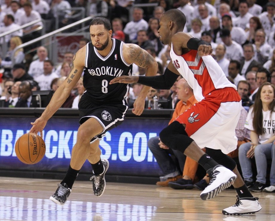 猛龙客场大胜篮网保持不败 猛龙客场大胜篮网保持不败