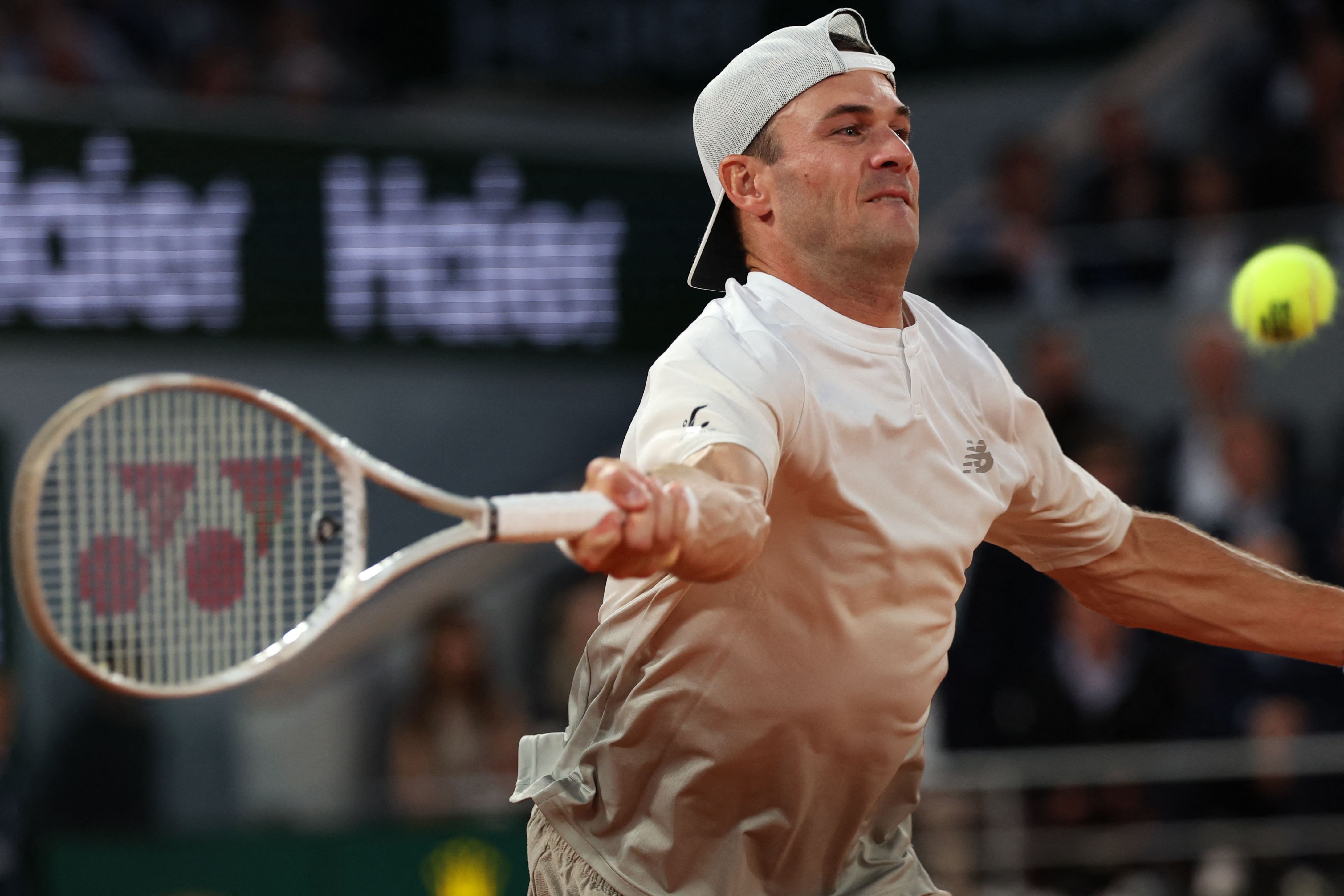 关于英国网球队鏖战日本网球队，阿尔卡拉斯爆发神勇的信息