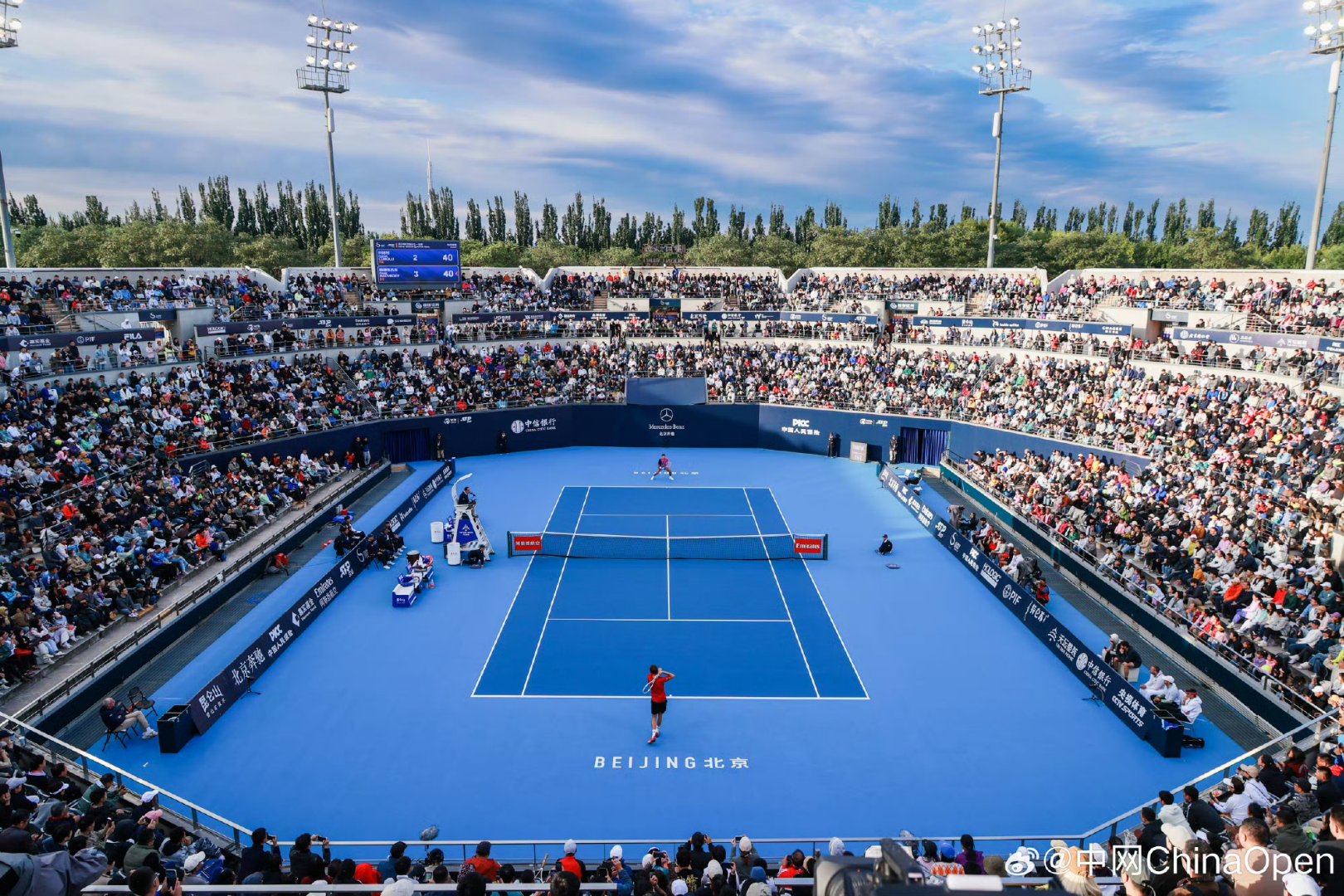 世俱杯2025-温网力克蒙特卡洛大师赛，梅德韦杰夫惊艳四座