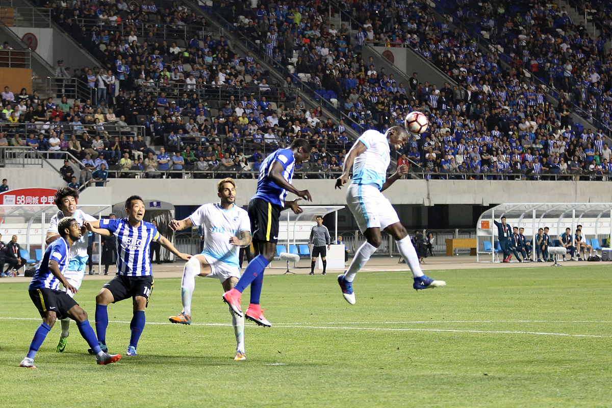 曼城中场实力不济，遭遇连败