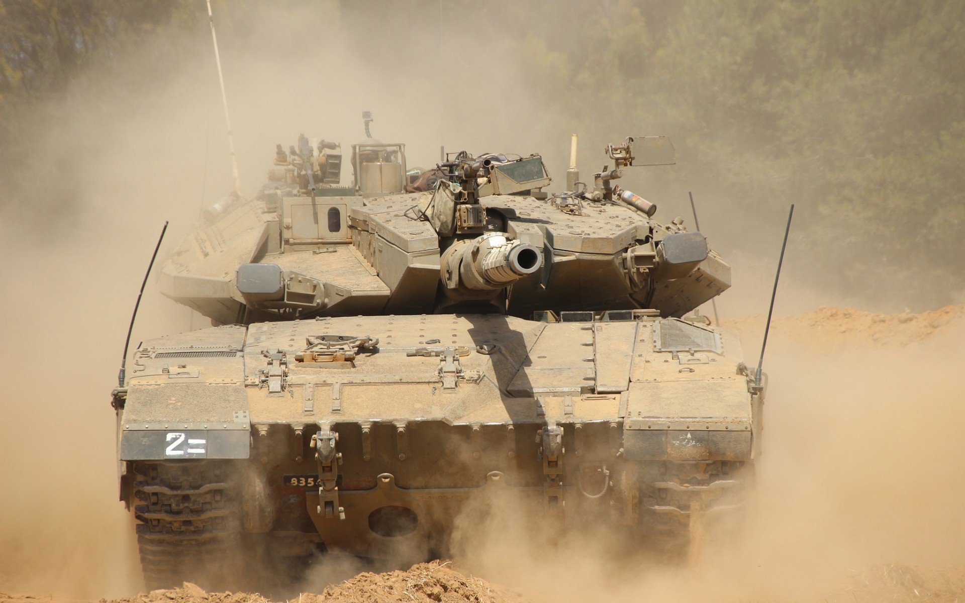 速度与毅力的交响，F1街道赛焦点战同日老鹰生死战取胜广东队