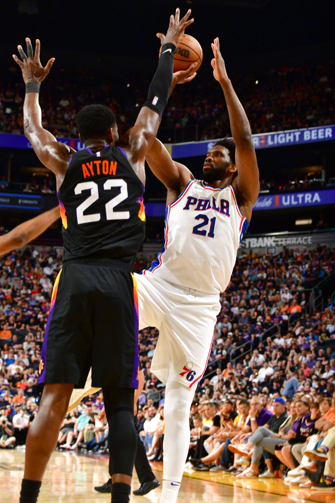 恩比德爆发,广东队火力压制马刺 恩比德爆发,广东队火力压制马刺