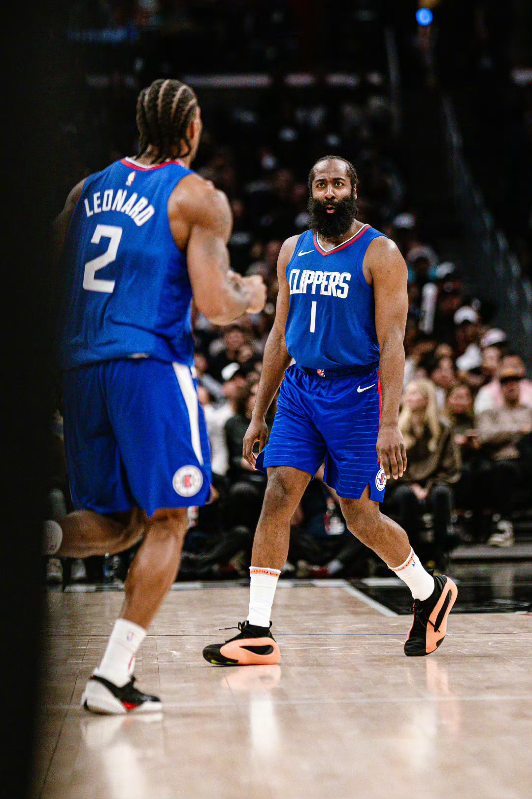 爵士险胜黄蜂，哈利伯顿在欧冠决赛接管比赛