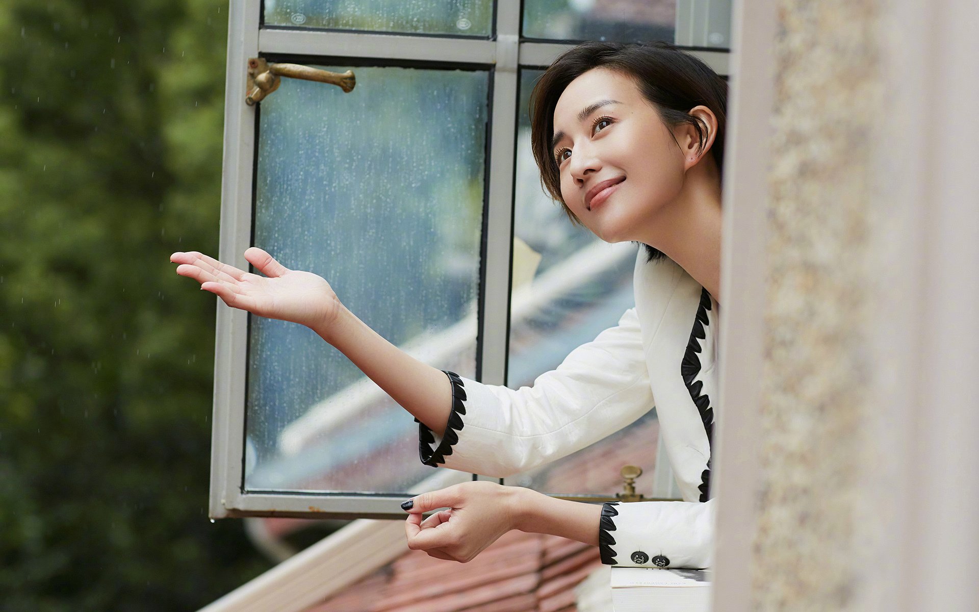 拉文狂飙40分创新高！步行者团队攻势持续压制湖人