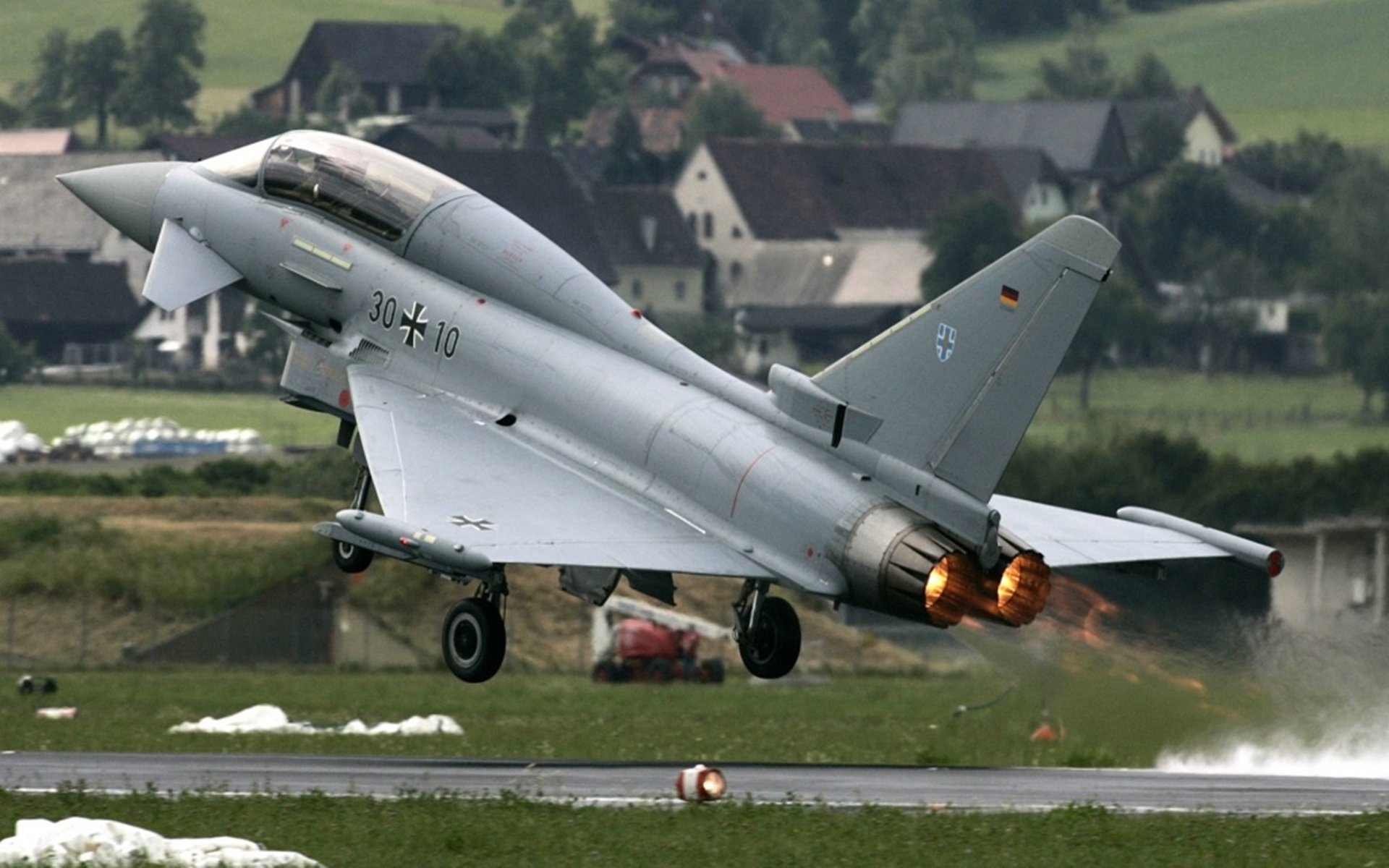 街道拐角与球场绝境，超越极限的致命弯道